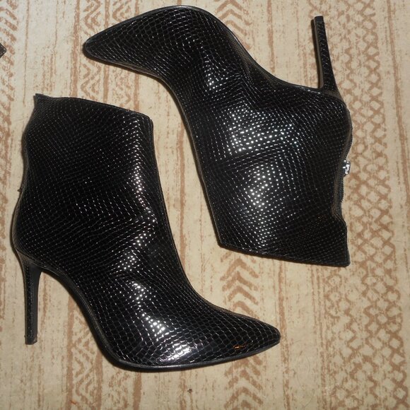 Black snakeskin python ankle boots, size 8 - Picture 1 of 7